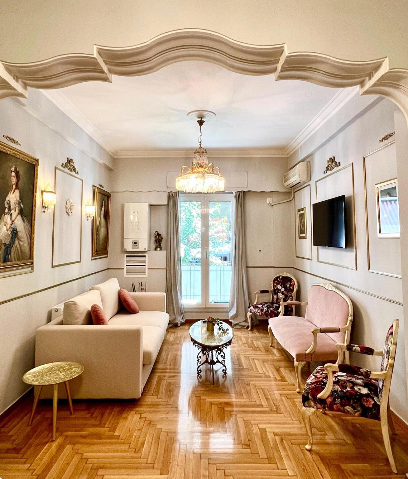 아테네 Charming Mini-Palace In Colorful Exarhia Area 아파트 외부 사진